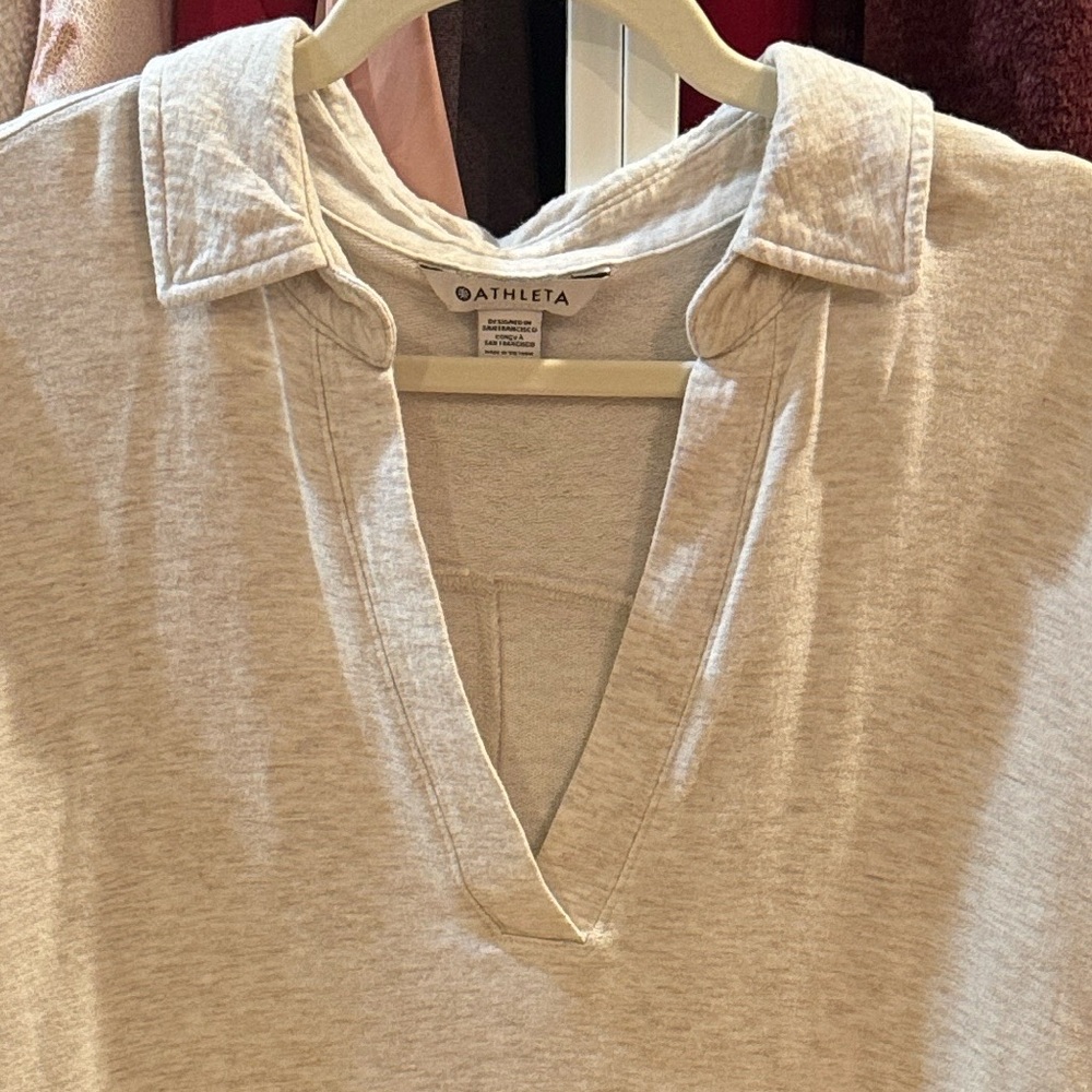 ATHLETA Westwood Oatmeal Oversized Crop V-Neck Top - Picture 7 of 8